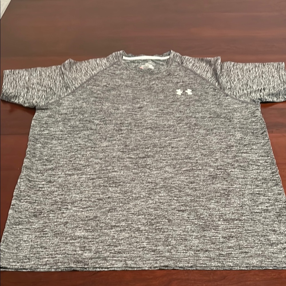 Under Armour T Shirt